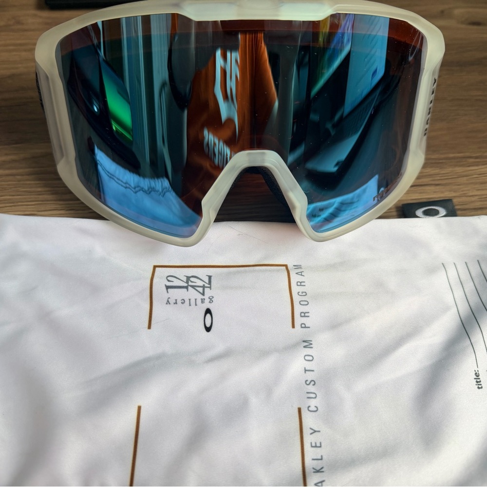 Oakley Line Miner Goggles with Blue and White Frame
